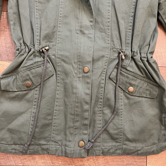 Jacket - Picture 2 of 4